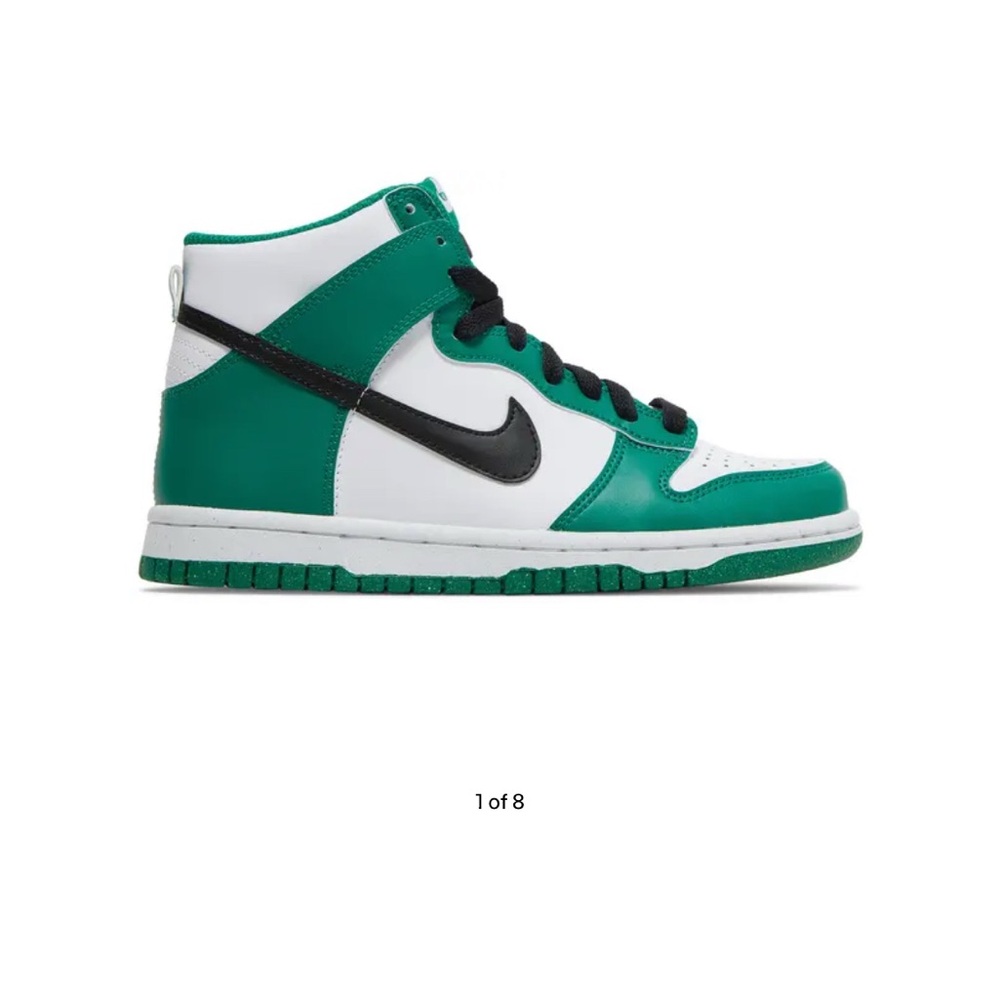 BRAND NEW Green and White Nike Dunks - Women’s Size 7